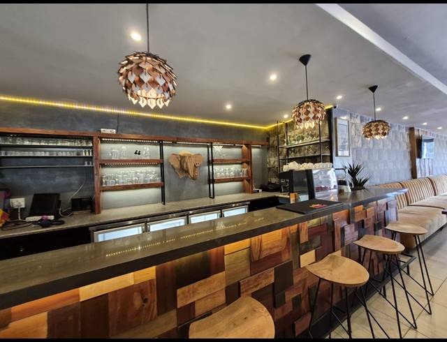 231M² RETAIL TO LET IN SUNNINGHILL